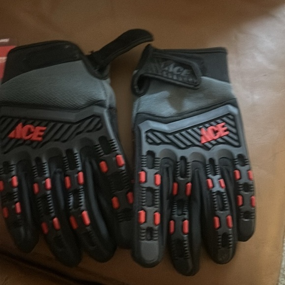 COPY - NWT Heavy duty impact maximum protection gloves - Picture 5 of 6